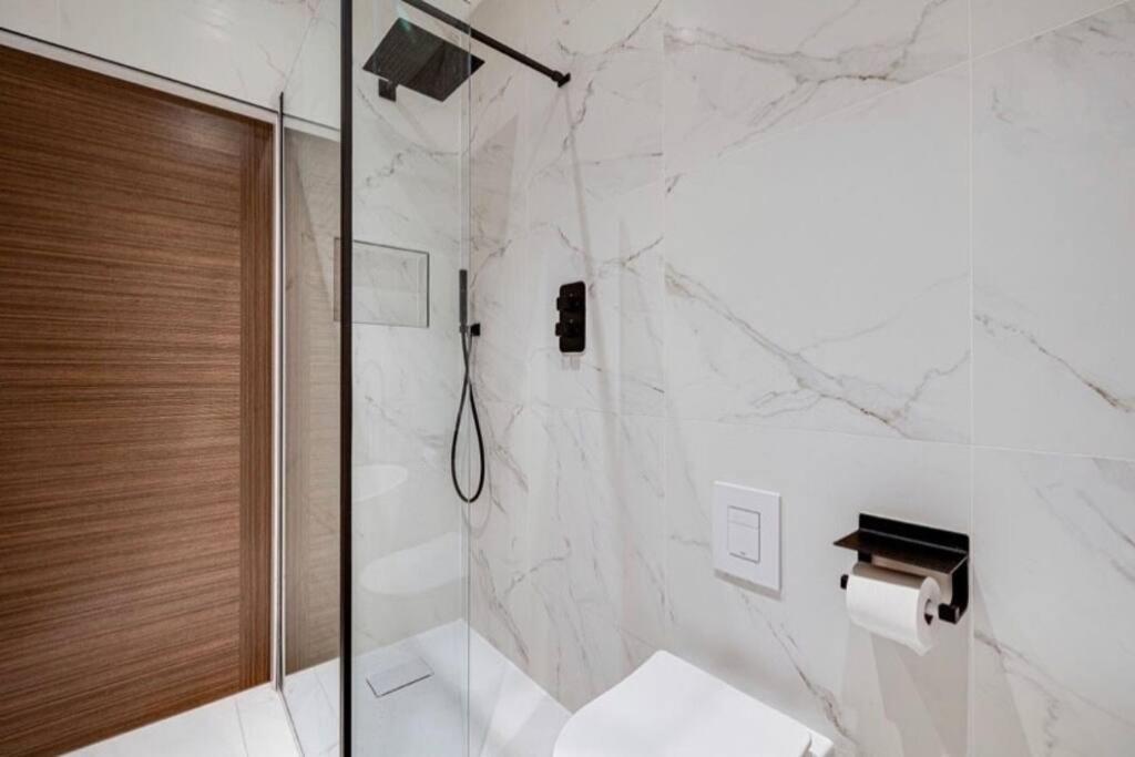 Luxury Apartment: City Centre, Stylish, Modern 체스터 외부 사진
