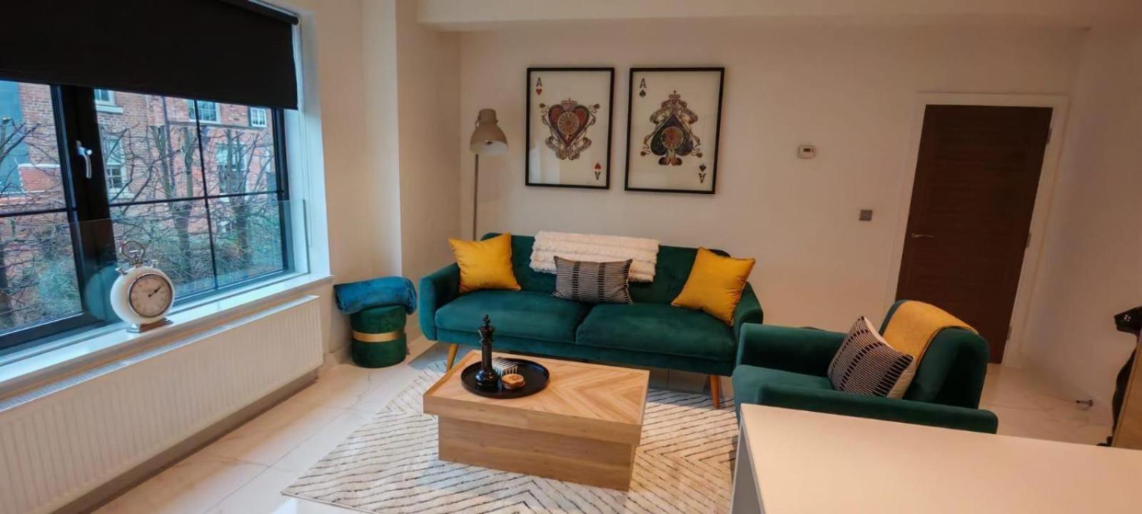 Luxury Apartment: City Centre, Stylish, Modern 체스터 외부 사진